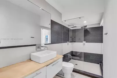 229 8th #C, Miami Beach, FL 33139 - Photo 15