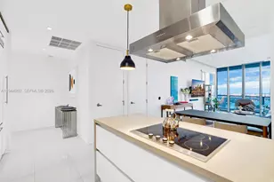 1100 Biscayne Blvd, Miami, FL 33132 - Photo 15