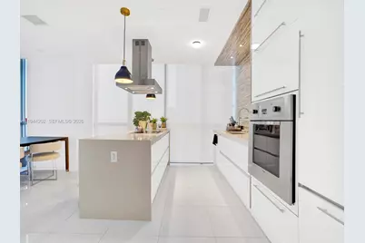 1100 Biscayne Blvd #4001, Miami, FL 33132 - Photo 13