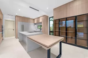 685 NE 81st St, Miami, FL 33138 - Photo 9