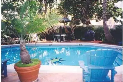 1390 Ocean Dr #404, Miami Beach, FL 33139 - Photo 3