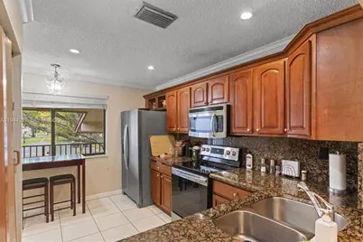 145 S Laurel Dr #606, Margate, FL 33063 - Photo 7