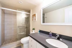 19370 Collins Ave, Sunny Isles Beach, FL 33160 - Photo 11