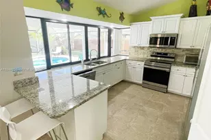 357 NE Gulfstream Ave, Port Saint Lucie, FL 34983 - Photo 15