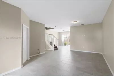 12476 SW 122nd St, Miami, FL 33186 - Photo 5