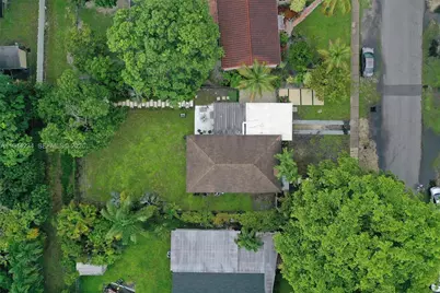 260 NW 133rd St, North Miami, FL 33168 - Photo 33