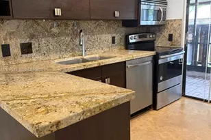 118 Wimbledon Lake Dr, Plantation, FL 33324 - Photo 1