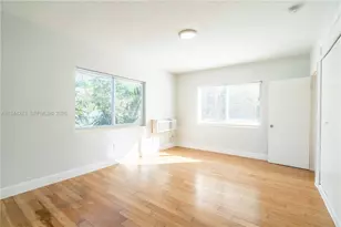 7301 Carlyle Ave, Miami Beach, FL 33141 - Photo 9