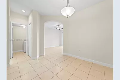 2441 SE 14th St, Homestead, FL 33035 - Photo 7