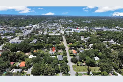 660 NE 121st St, Biscayne Park, FL 33161 - Photo 49