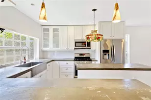 6830 N Waterway Dr, Miami, FL 33155 - Photo 11