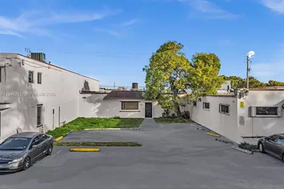 2021 Coolidge St #103, Hollywood, FL 33020 - Photo 7