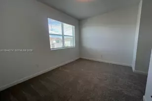 405 SE Crossoak Ln, Port Saint Lucie, FL 34984 - Photo 15