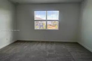 405 SE Crossoak Ln, Port Saint Lucie, FL 34984 - Photo 5