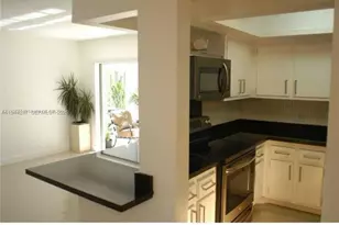 2451 SW 82nd Ave, Davie, FL 33324 - Photo 3