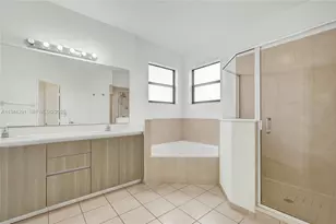 3504 W 94th St, Hialeah, FL 33018 - Photo 39
