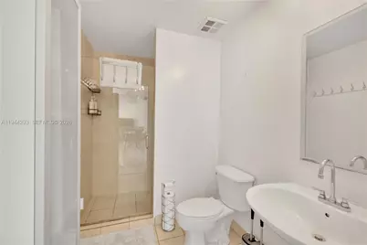 10 SW South River Dr #1111, Miami, FL 33130 - Photo 11