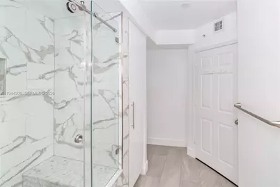 17150 N Bay Rd #2914, Sunny Isles Beach, FL 33160 - Photo 25