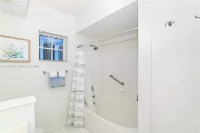 17150 N Bay Rd #2914, Sunny Isles Beach, FL 33160 - Photo 37