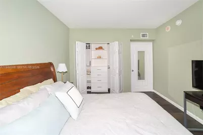 17150 N Bay Rd #2914, Sunny Isles Beach, FL 33160 - Photo 43