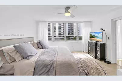 11 Island Ave #411, Miami Beach, FL 33139 - Photo 15