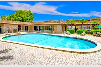 2451 SW 82nd Ave #106, Davie, FL 33324 - Photo 11