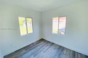 915 NW 59th St, Miami, FL 33127 - Photo 13