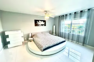 200 Diplomat Pkwy, Hallandale Beach, FL 33009 - Photo 15