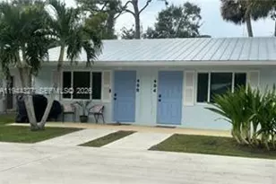 494 SW 11th Ct, Palm City, FL 34990 - Photo 1