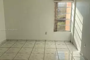 4717 NW 7th St, Miami, FL 33126 - Photo 5