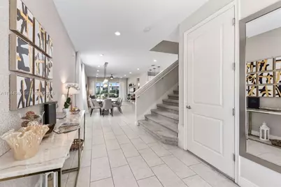 353 Southfield St, Other City - In The State Of Florida, FL 34747 - Photo 3
