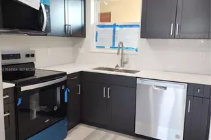 2931 E Sunrise Lakes Dr, Sunrise, FL 33322 - Photo 3