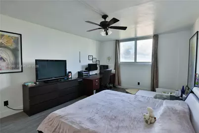 19380 Collins Ave #726, Sunny Isles Beach, FL 33160 - Photo 15