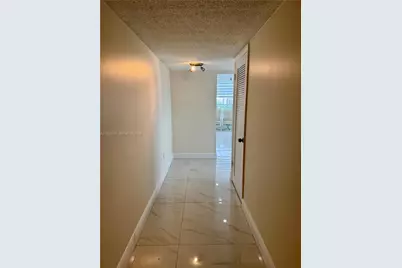 18041 Biscayne Blvd #1605, Aventura, FL 33160 - Photo 23