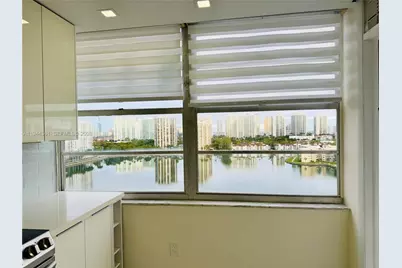 18041 Biscayne Blvd #1605, Aventura, FL 33160 - Photo 5