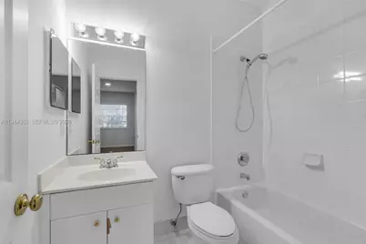 5670 NW 116th Ave #219, Doral, FL 33178 - Photo 15