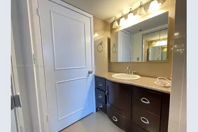 540 Brickell Key Dr #1006, Miami, FL 33131 - Photo 5