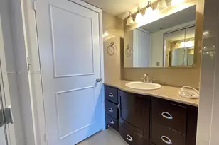 540 Brickell Key Dr, Miami, FL 33131 - Photo 5