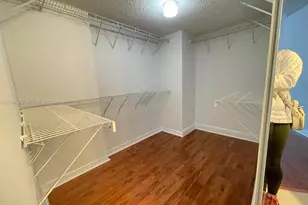 540 Brickell Key Dr, Miami, FL 33131 - Photo 7