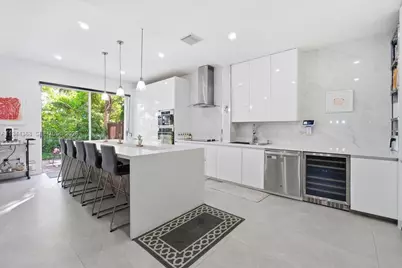 11372 NW 72nd Ter, Doral, FL 33178 - Photo 1