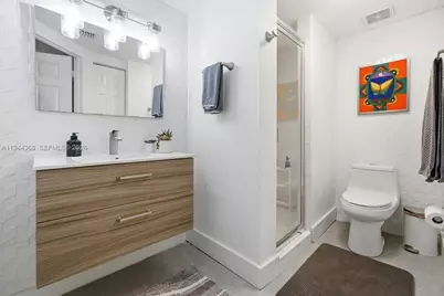 11372 NW 72nd Ter, Doral, FL 33178 - Photo 9