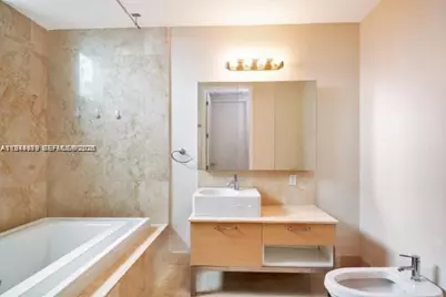 218 SE 14th St #TS307, Miami, FL 33131 - Photo 9