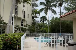 16590 NE 26th Ave, North Miami Beach, FL 33160 - Photo 3