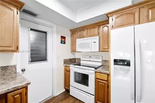 5011 NW 51st St, Tamarac, FL 33319 - Photo 17