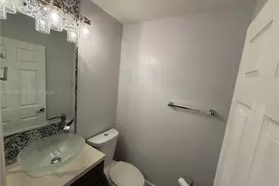 823 NW 208th Terrace, Pembroke Pines, FL 33029 - Photo 7