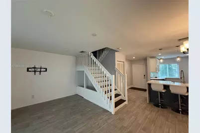 823 NW 208th Ter #823, Pembroke Pines, FL 33029 - Photo 5