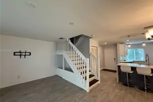 823 NW 208th Terrace, Pembroke Pines, FL 33029 - Photo 5