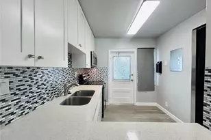2300 Park Ln, Hollywood, FL 33021 - Photo 11
