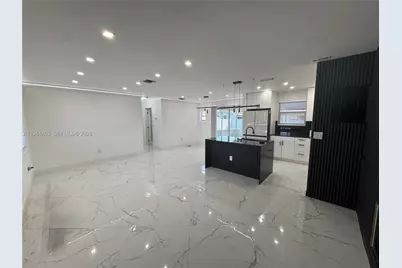 8600 Taft St, Pembroke Pines, FL 33024 - Photo 9