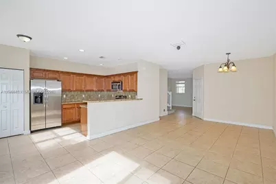 1048 NE 208th St, Miami, FL 33179 - Photo 7